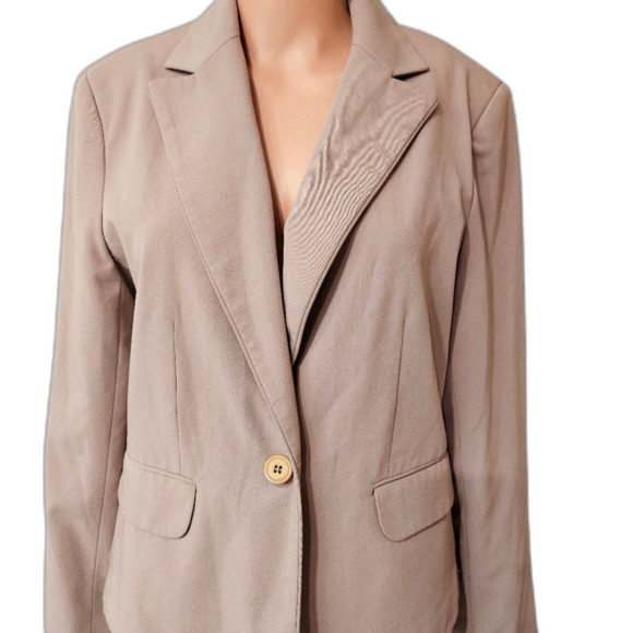 NINE & COMPANY - Picture 2 of 9